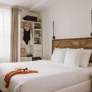 Standard Zimmer mit Kingsize-Bett